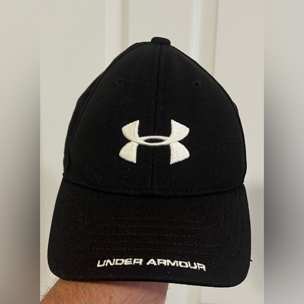 Under Armour Black White Buckle Adjustable Embroidered Cap Hat-Youth